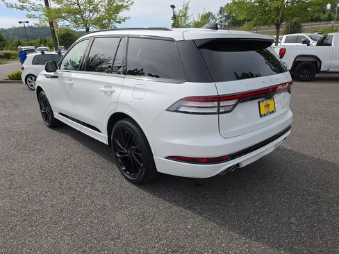 Used 2025 Lincoln Aviator Reserve w/ Equipment Group 201A AWD/4WD image 4