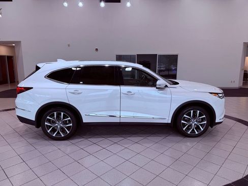 Used 2024 Acura MDX SH-AWD w/ Technology Package image 17