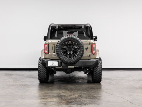 Used 2025 Ford Bronco Outer Banks AWD/4WD image 16
