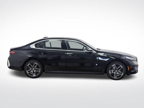 Used 2026 BMW 530i xDrive w/ Premium Package AWD/4WD image 7