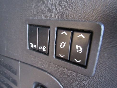 Used 2016 Chevrolet Tahoe LT image 23