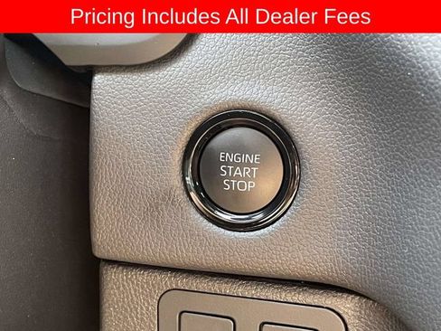 Used 2026 Toyota Tundra Limited AWD/4WD image 31