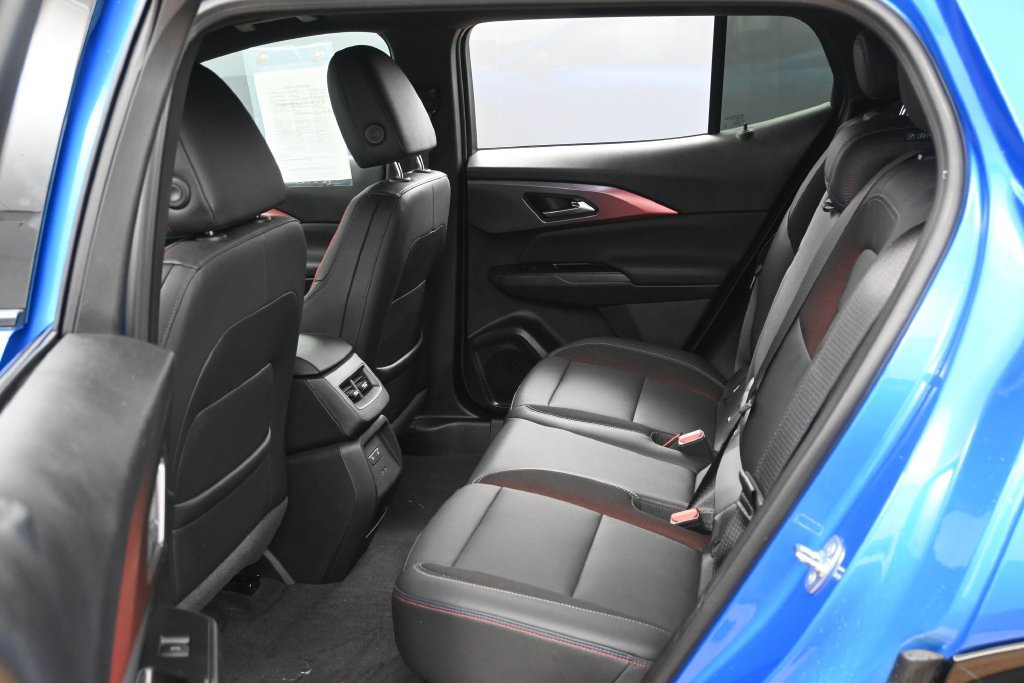 Used 2024 Chevrolet Equinox EV RS w/ Active Safety Package 3 FWD image 22