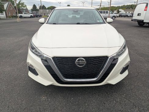 Used 2021 Nissan Altima 2.5 SV w/ SV Premium Package AWD/4WD image 2