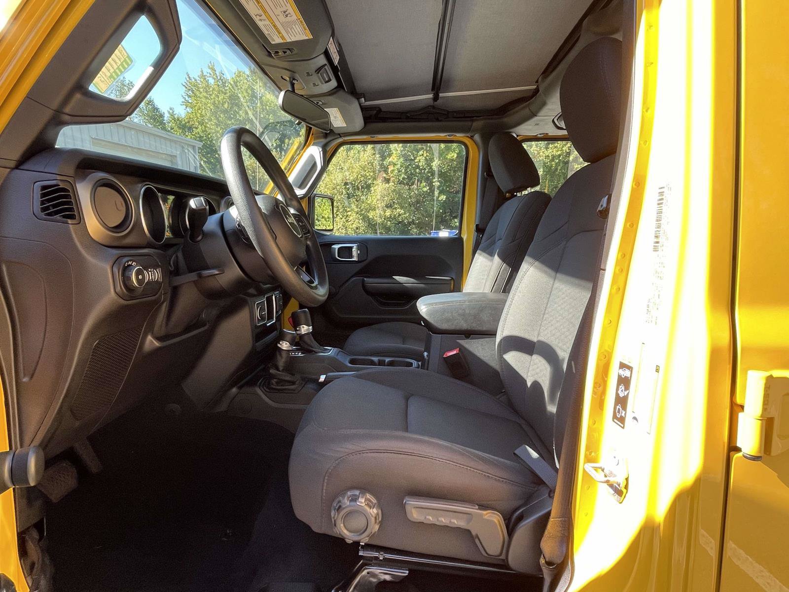 Used 2020 Jeep Wrangler Unlimited Sport AWD/4WD image 18