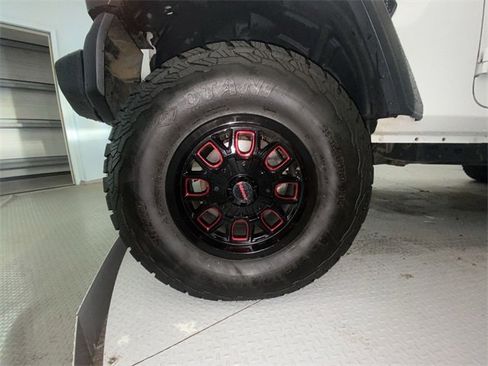 Used 2020 Jeep Gladiator Sport w/ Quick Order Package 24S image 10