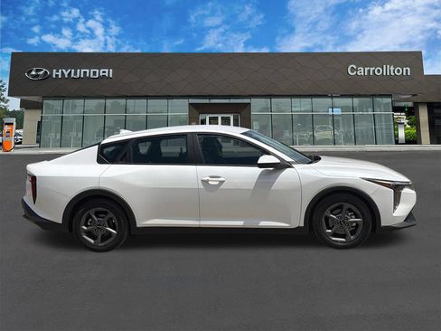 Used 2025 Kia K4 FWD image 4