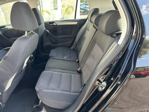 Used 2011 Volkswagen Golf TDI image 35