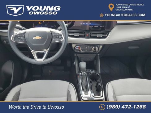 Used 2024 Chevrolet TrailBlazer LT w/ LT Cold Weather Package FWD image 22