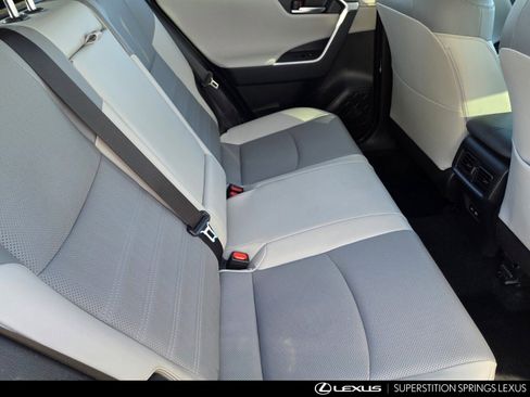 Used 2023 Toyota RAV4 Limited image 28