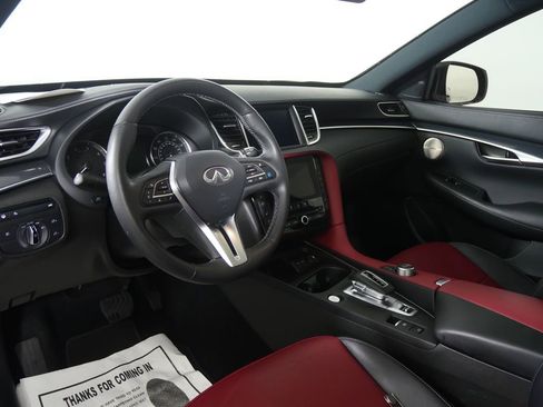 Used 2025 INFINITI QX50 Sport image 13