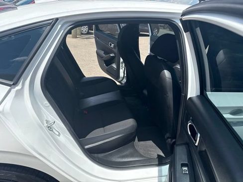 Used 2022 Honda Civic Sport image 11