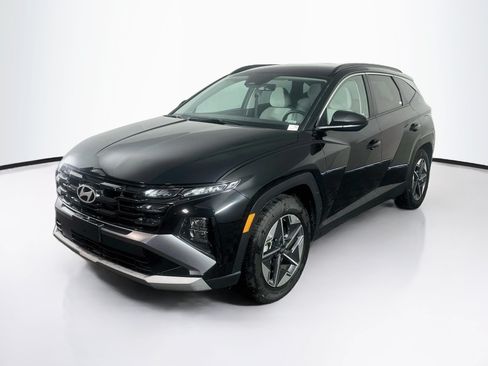 Used 2025 Hyundai Tucson SEL FWD image 3