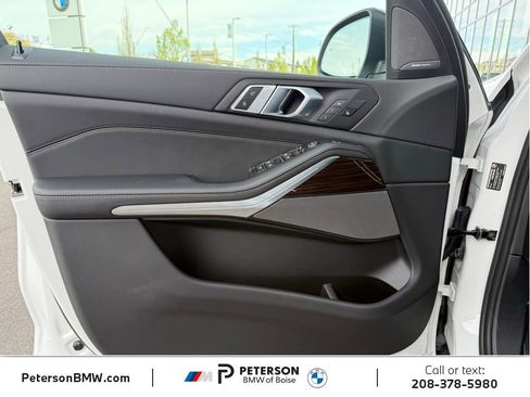 New 2026 BMW X5 xDrive40i AWD/4WD image 16