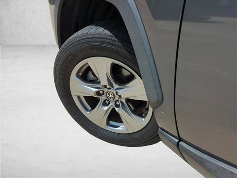 Used 2023 Toyota RAV4 XLE w/ Convenience Package FWD image 10
