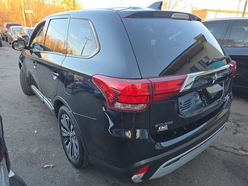 Used 2019 Mitsubishi Outlander SE image 5