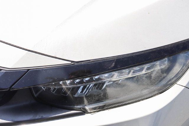 Used 2019 Honda Civic Touring image 5