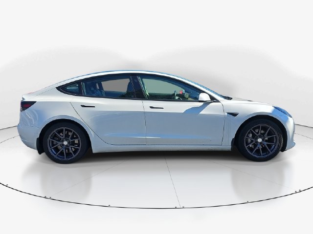 Used 2021 Tesla Model 3 Standard Range Plus RWD image 2