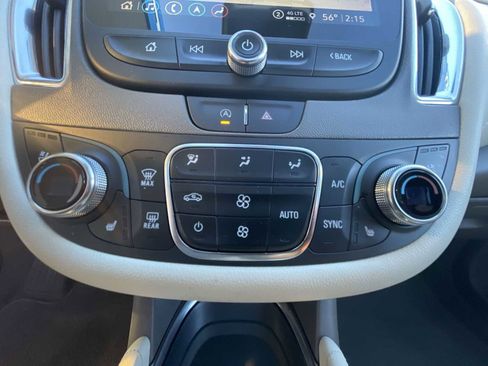 Used 2025 Chevrolet Malibu LT image 36