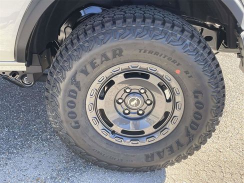 New 2025 Ford Bronco 4-Door w/ Sasquatch Package image 9