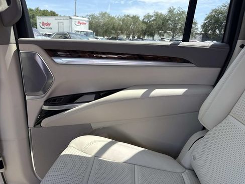 New 2026 Cadillac Escalade ESV Platinum Sport w/ LPO, Floor Liner Package AWD/4WD image 15