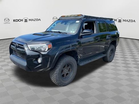 Used 2020 Toyota 4Runner TRD Off-Road AWD/4WD image 3