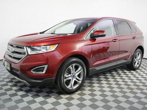 Used 2017 Ford Edge Titanium w/ Technology Package AWD/4WD image 2