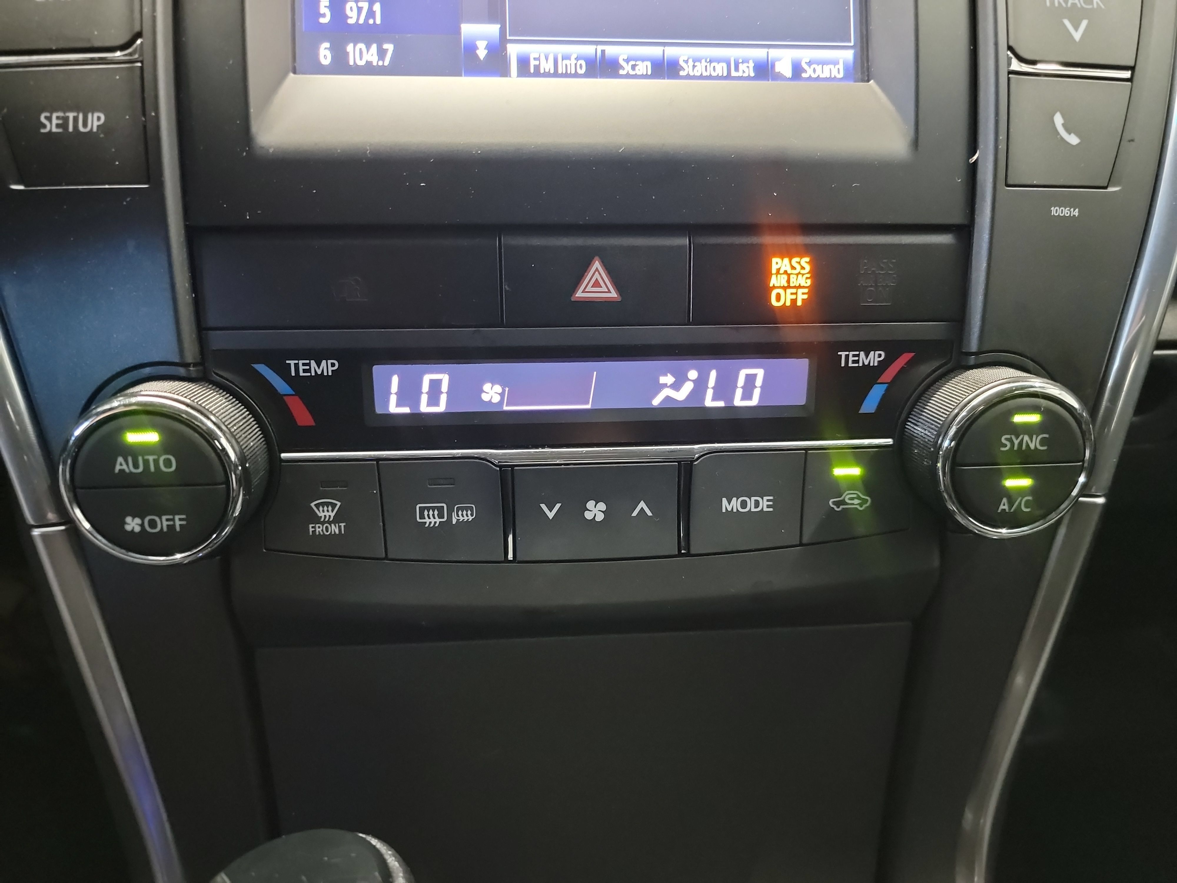 Used 2017 Toyota Camry LE FWD image 21