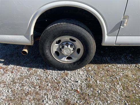 Used 2014 Chevrolet Express 2500 2500 Cargo image 34