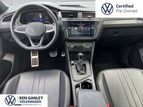 Certified 2023 Volkswagen Tiguan SE R-Line FWD image 15