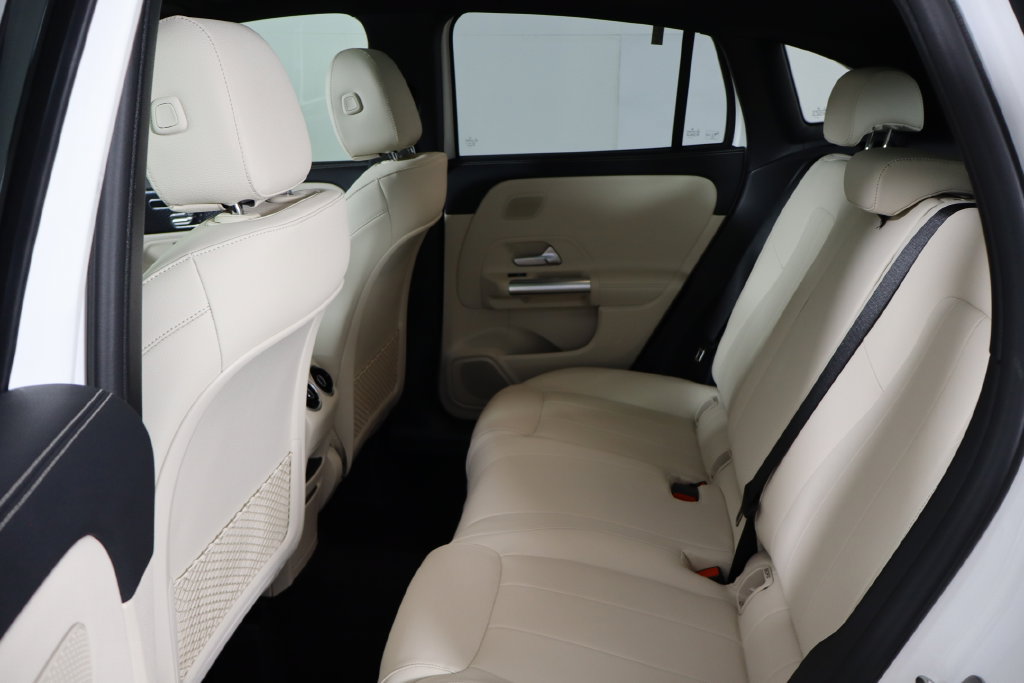 Used 2026 Mercedes-Benz GLA 250 image 15
