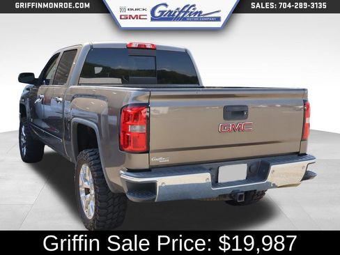 Used 2015 GMC Sierra 1500 SLT w/ SLT Crew Cab Value Package AWD/4WD image 4