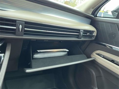 Certified 2022 Lincoln Corsair AWD w/ Premium Package image 31