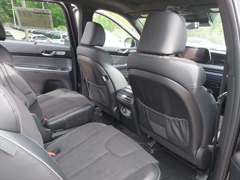 Used 2025 Hyundai Palisade Calligraphy AWD/4WD image 11