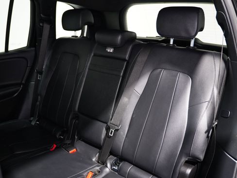 Used 2020 Mercedes-Benz GLB 250 SUV image 17