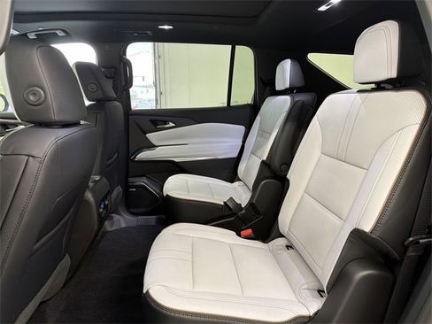 New 2026 Chevrolet Traverse High Country image 19