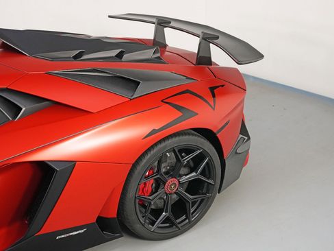 Used 2017 Lamborghini Aventador S image 82