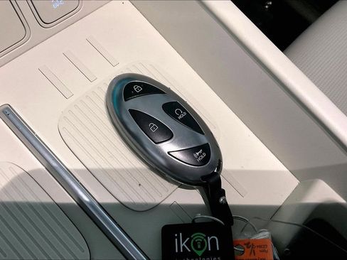 Used 2025 Hyundai Santa Fe Calligraphy image 10