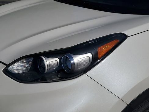 Used 2020 Kia Sportage EX FWD image 9