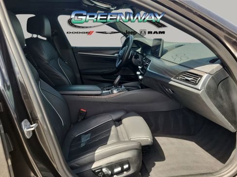 Used 2021 BMW M550i xDrive w/ Premium Package image 11