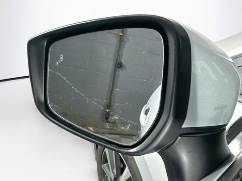 Used 2025 Nissan Versa SV FWD image 16