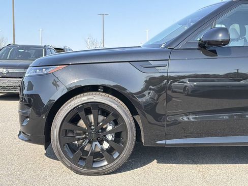 New 2026 Land Rover Range Rover Sport Dynamic SE AWD/4WD image 9