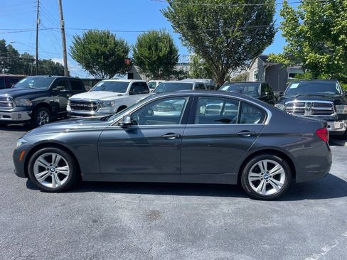 Used 2016 BMW 328i xDrive Sedan w/ Technology Package AWD/4WD image 9