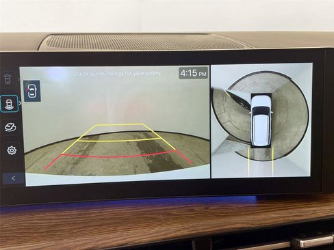 Used 2025 Hyundai Santa Fe Limited image 17