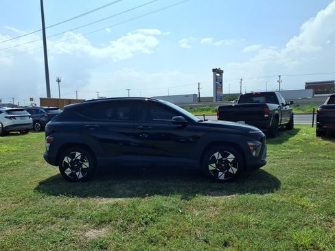 Used 2025 Hyundai Kona SEL FWD image 6