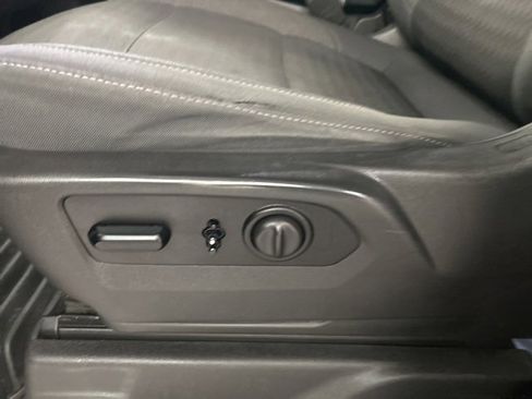 Used 2021 GMC Sierra 1500 SLE w/ X31 Off-Road Package image 10