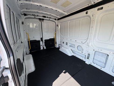 New 2026 Ford Transit 250 148 Medium Roof Extended AWD image 17