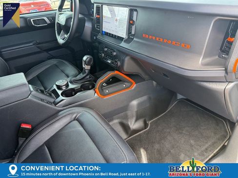 Used 2025 Ford Bronco Badlands image 9
