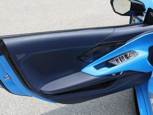 Used 2023 Chevrolet Corvette Stingray Premium Conv w/ Z51 Performance Package RWD image 21