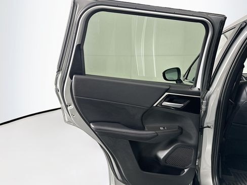 Used 2024 Mitsubishi Outlander SE AWD/4WD image 25